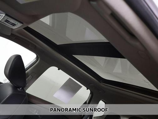 Pearl White Tricoat 2023 Nissan Rogue SL