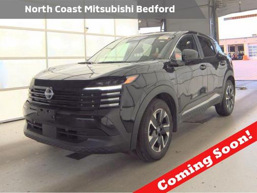 Super Black 2025 Nissan Kicks SV