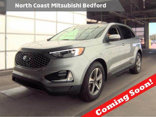 Iconic Silver Metallic 2023 Ford Edge SEL