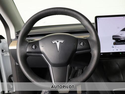 Pearl White Multi-Coat 2023 Tesla Model Y Long Range Dual Motor All-Wheel Drive