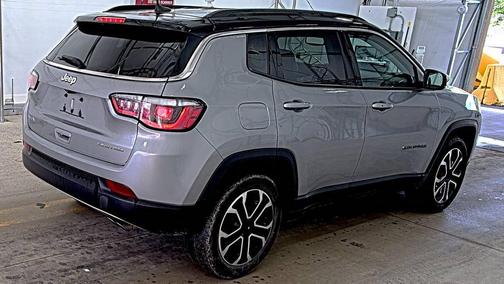 Billet Silver Metallic Clearcoat 2022 Jeep Compass Limited 4x4