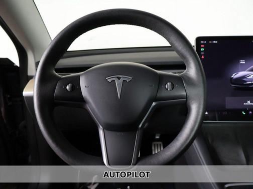 Midnight Silver Metallic 2022 Tesla Model 3 Performance