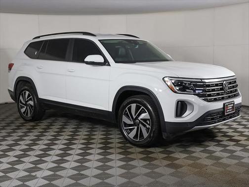 2024 Volkswagen Atlas 2.0T SE w/Technology 4MOTION