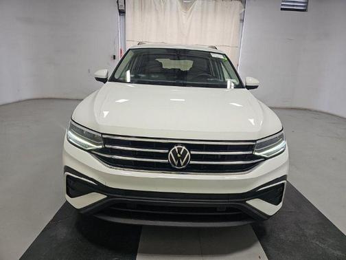 Pure White 2023 Volkswagen Tiguan 2.0T S