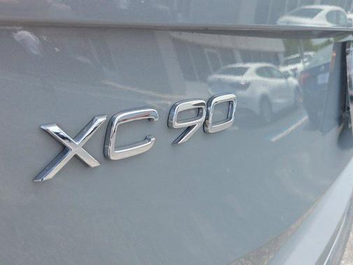 2024 Volvo XC90 B5 Core Bright Theme