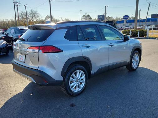 2024 Toyota Corolla Cross LE