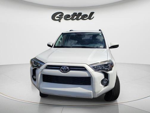 Super White 2021 Toyota 4Runner SR5