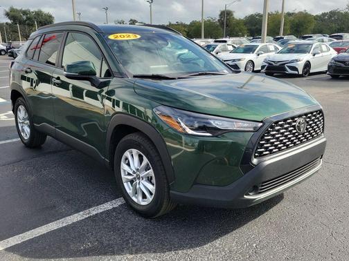 2023 Toyota Corolla Cross LE
