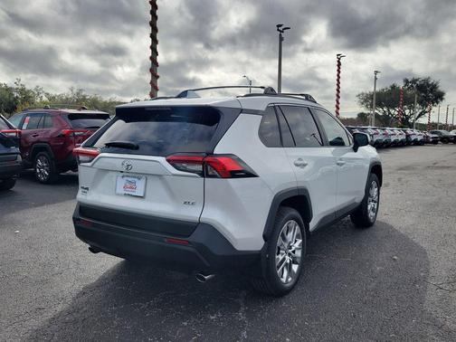 2025 Toyota RAV4 XLE Premium