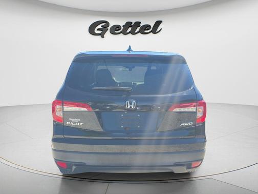 Crystal Black Pearl 2019 Honda Pilot LX