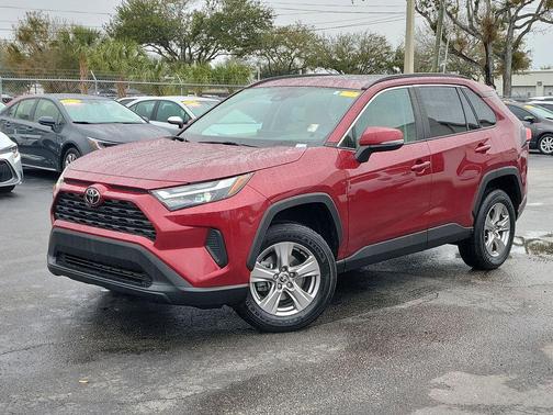 2022 Toyota RAV4 XLE