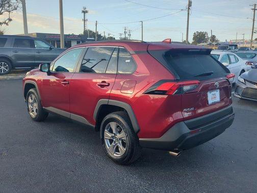 2022 Toyota RAV4 XLE