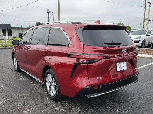 2023 Toyota Sienna Limited 7-Passenger