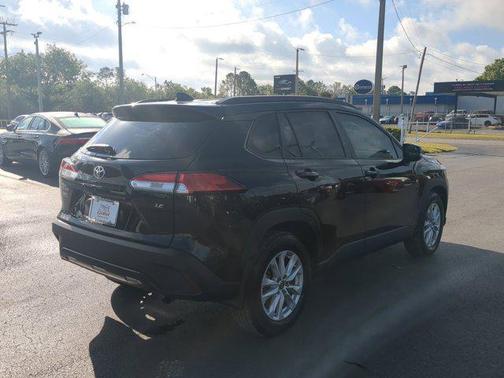 2024 Toyota Corolla Cross LE