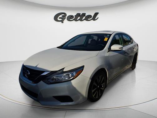 Pearl White 2018 Nissan Altima 2.5 SV