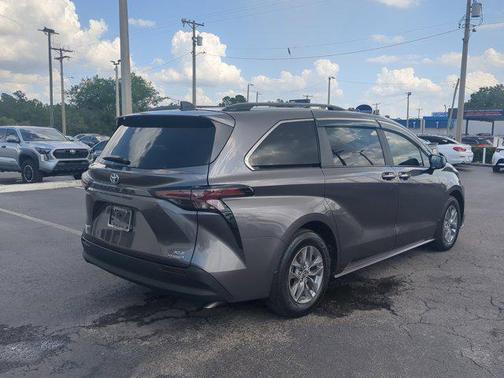 2024 Toyota Sienna XLE 7 Passenger