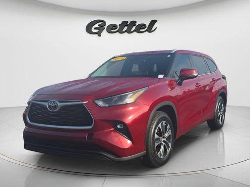 Ruby Flare Pearl 2023 Toyota Highlander XLE