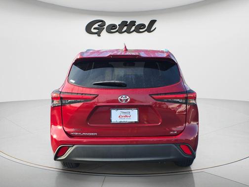 Ruby Flare Pearl 2023 Toyota Highlander XLE