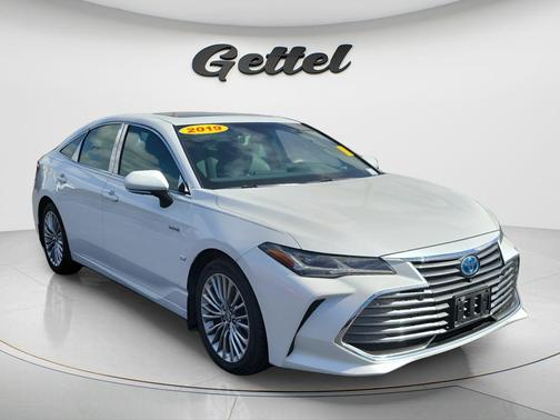 2019 Toyota Avalon Hybrid XLE Plus