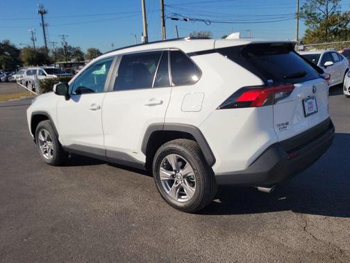 2023 Toyota RAV4 Hybrid XLE