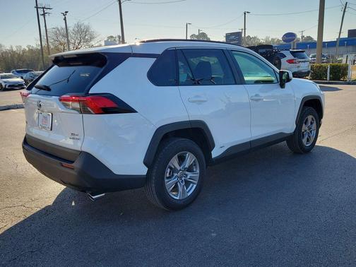 2023 Toyota RAV4 Hybrid XLE