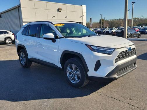 2023 Toyota RAV4 Hybrid XLE