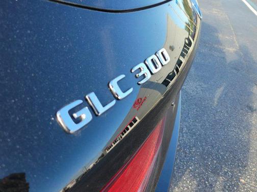 2018 Mercedes-Benz GLC 300 Base