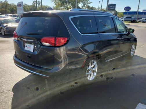 2019 Chrysler Pacifica Touring-L Plus