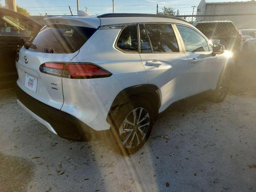 2022 Toyota Corolla Cross XLE