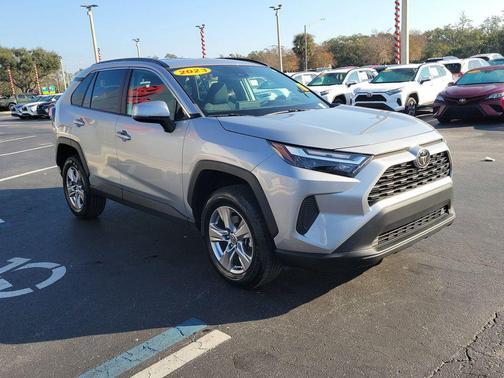 2023 Toyota RAV4 XLE