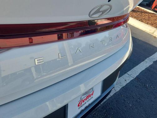 2025 Hyundai ELANTRA Sport