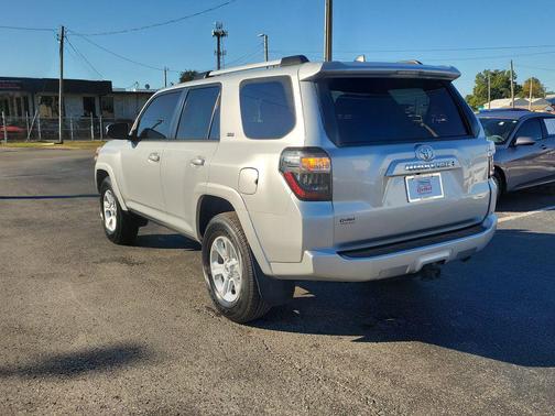 2022 Toyota 4Runner SR5