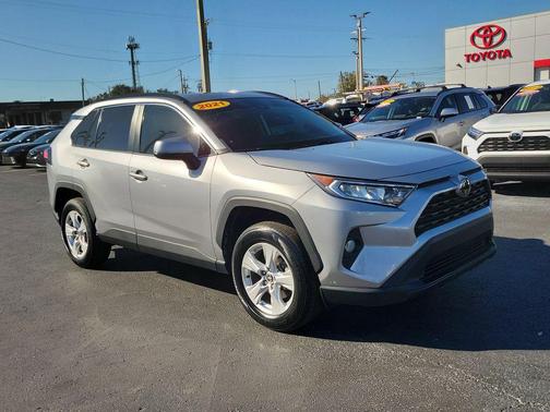 2021 Toyota RAV4 XLE