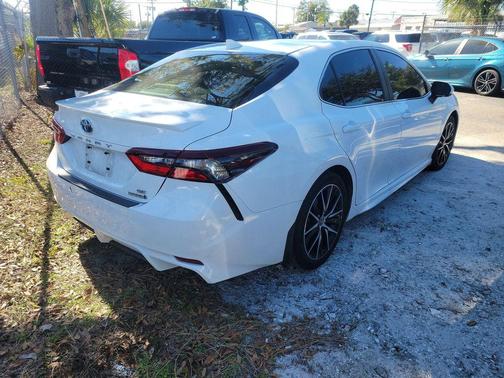 2023 Toyota Camry SE