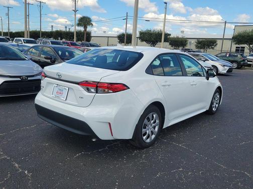 2026 Toyota Corolla LE
