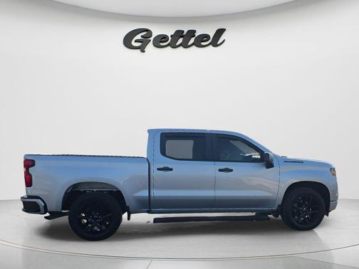 Silver Ice Metallic 2022 Chevrolet Silverado 1500 Custom