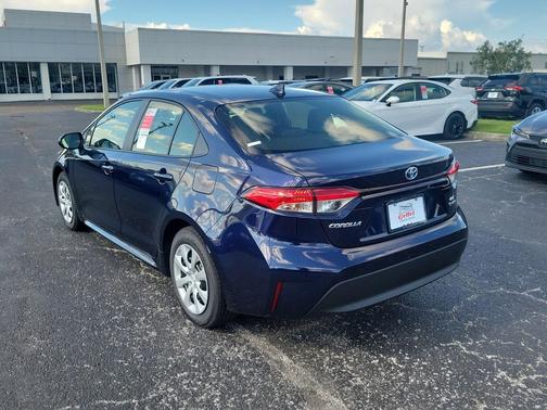 2025 Toyota Corolla Hybrid SE