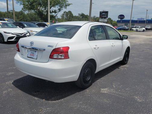 2012 Toyota Yaris SE