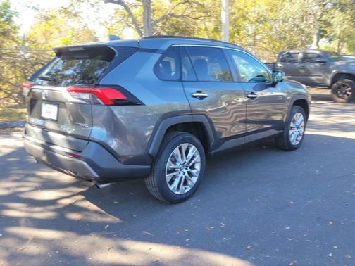 2020 Toyota RAV4 Limited