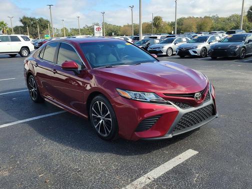 2018 Toyota Camry SE