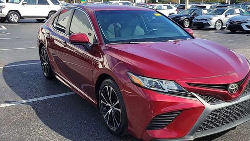 2018 Toyota Camry SE