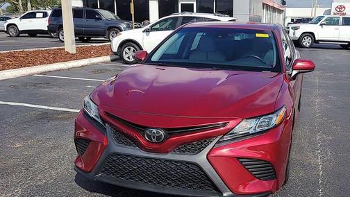 2018 Toyota Camry SE