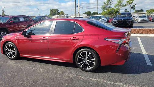2018 Toyota Camry SE