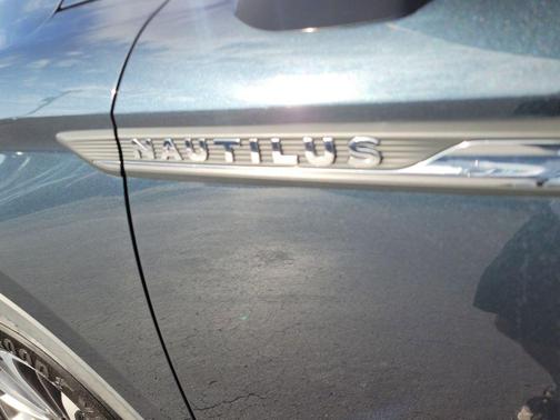 2021 Lincoln Nautilus Standard