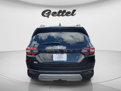 Crystal Black Pearl 2023 Honda Pilot 2WD EX-L 8 Passenger