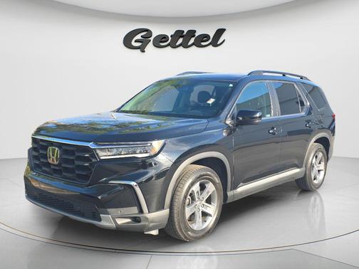 Crystal Black Pearl 2023 Honda Pilot 2WD EX-L 8 Passenger