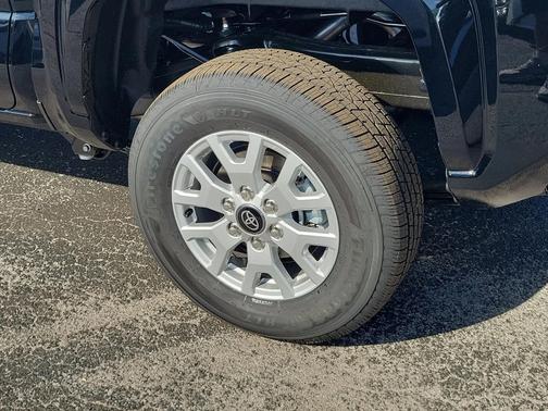 2025 Toyota Tacoma SR