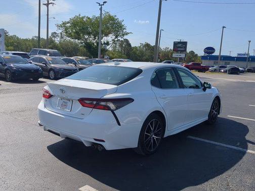 2023 Toyota Camry SE