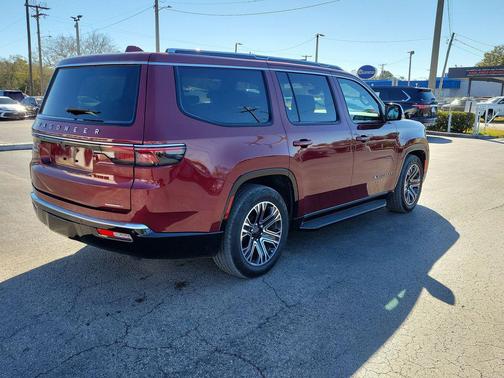 2022 Jeep Wagoneer Series III 4x4
