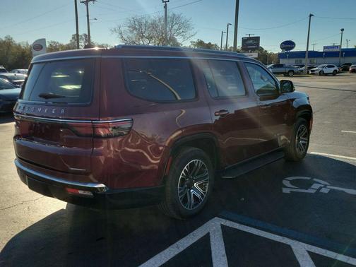 2022 Jeep Wagoneer Series III 4x4